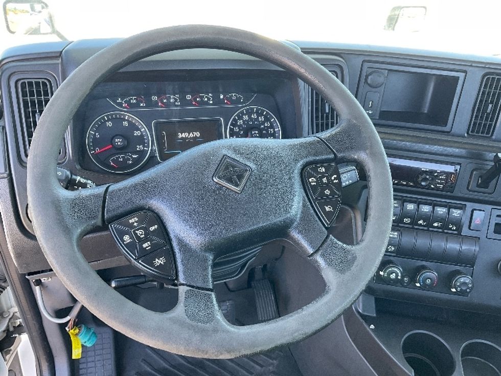 Day Cab Tractor-Heavy Duty Tractors-International-2019-LT625-Stockton-CA-349,667\n\t\tmiles-$ 28,750 - Image 11