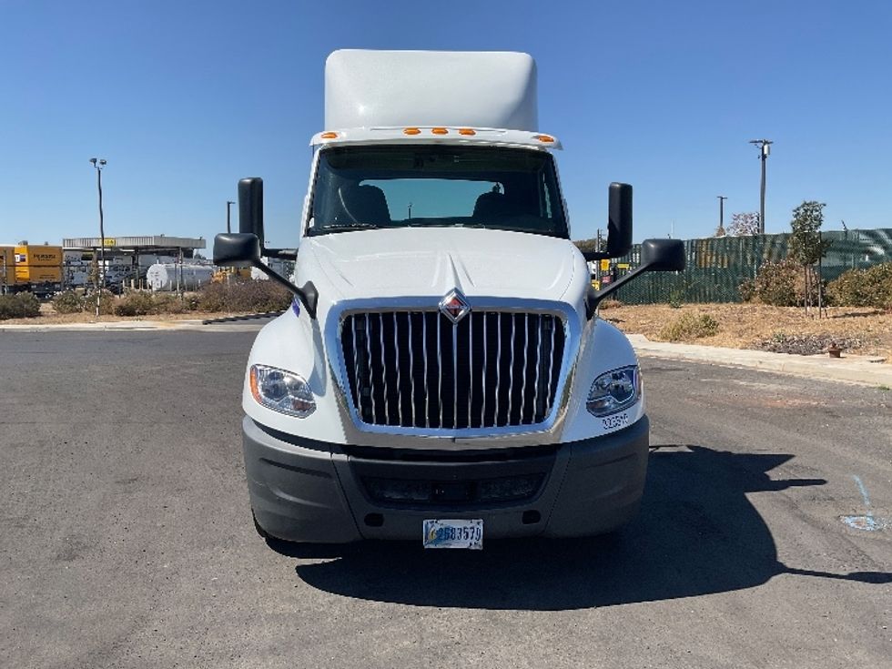 Day Cab Tractor-Heavy Duty Tractors-International-2019-LT625-Stockton-CA-349,667\n\t\tmiles-$ 28,750 - Image 2