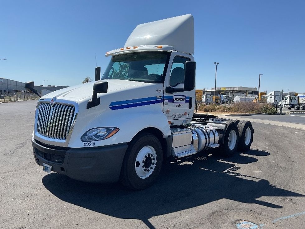 Day Cab Tractor-Heavy Duty Tractors-International-2019-LT625-Stockton-CA-349,667\n\t\tmiles-$ 28,750 - Image 3