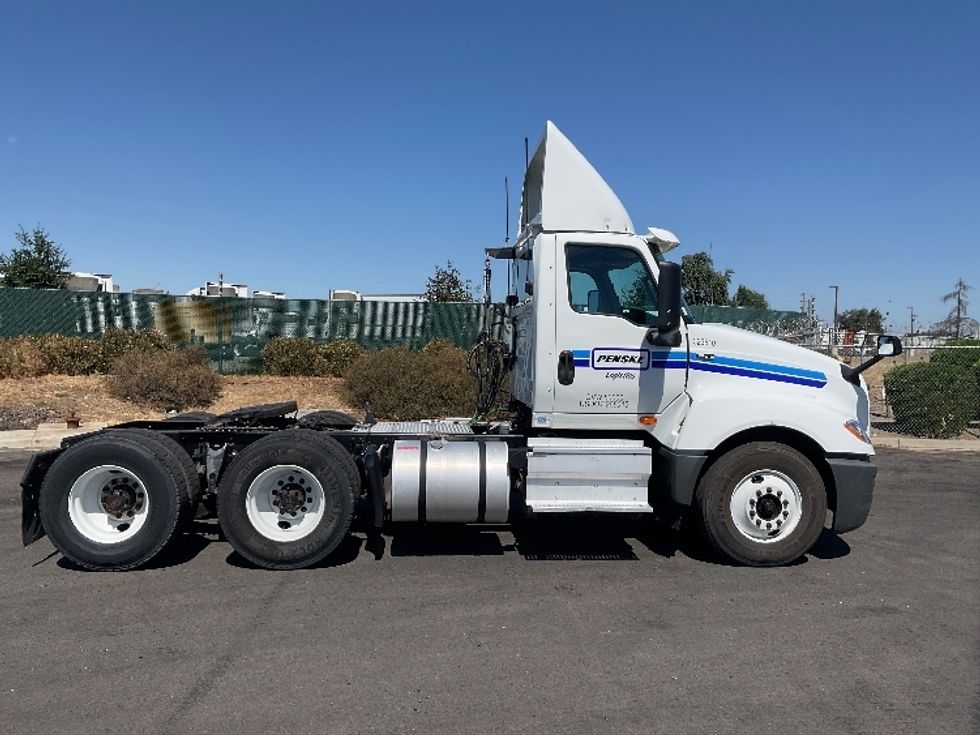 Day Cab Tractor-Heavy Duty Tractors-International-2019-LT625-Stockton-CA-349,667\n\t\tmiles-$ 28,750 - Image 8