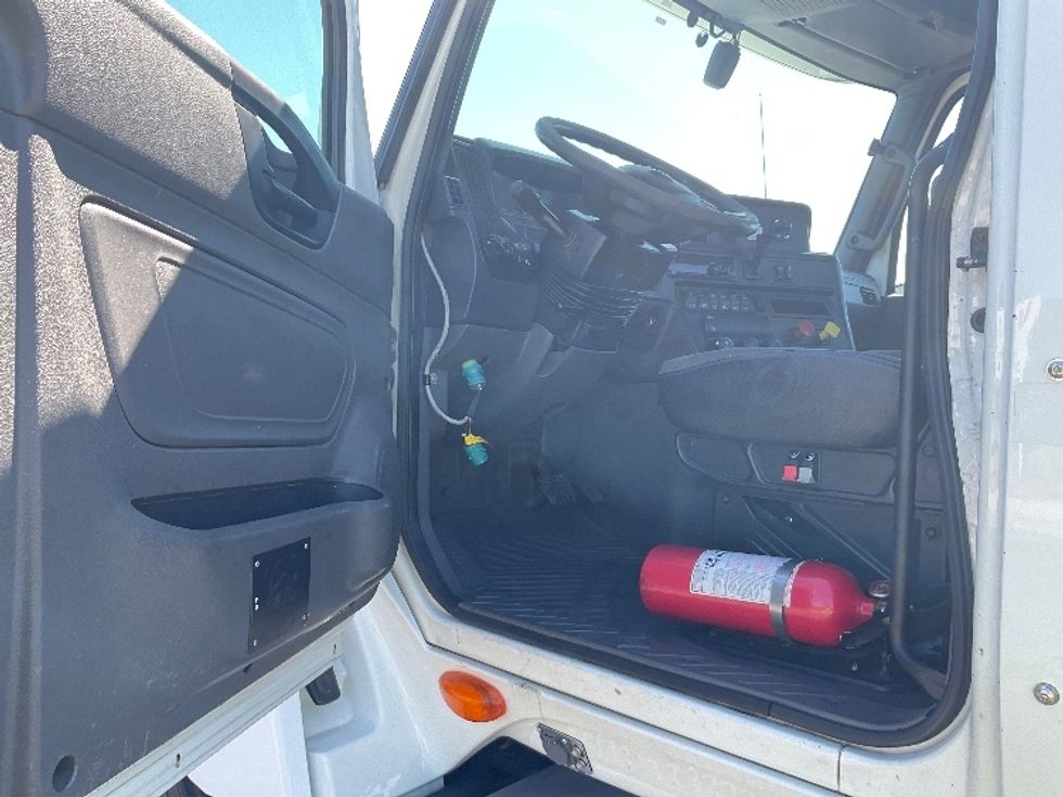 Day Cab Tractor-Heavy Duty Tractors-International-2019-LT625-Stockton-CA-349,667\n\t\tmiles-$ 28,750 - Image 9