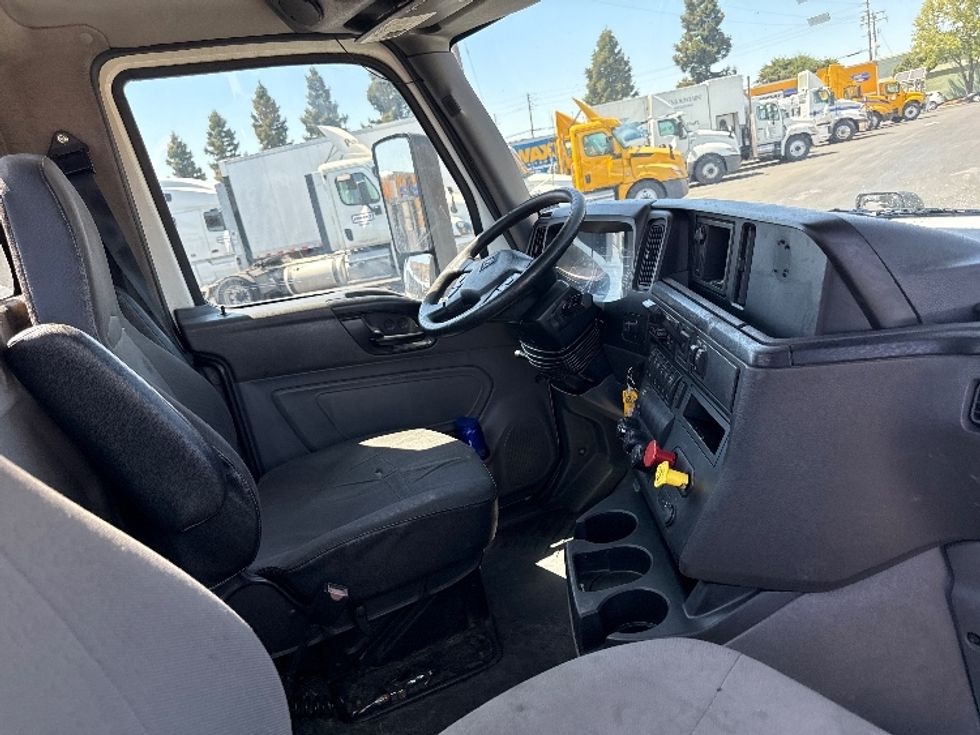 Day Cab Tractor-Heavy Duty Tractors-International-2019-LT625-Stockton-CA-370,046\n\t\tmiles-$ 26,750 - Image 14