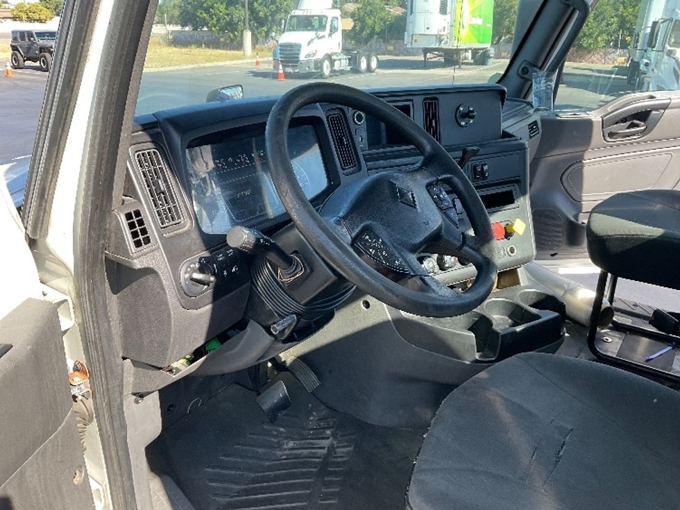 Day Cab Tractor-Heavy Duty Tractors-International-2019-LT625-Stockton-CA-379,904\n\t\tmiles-$ 26,000 - Image 10