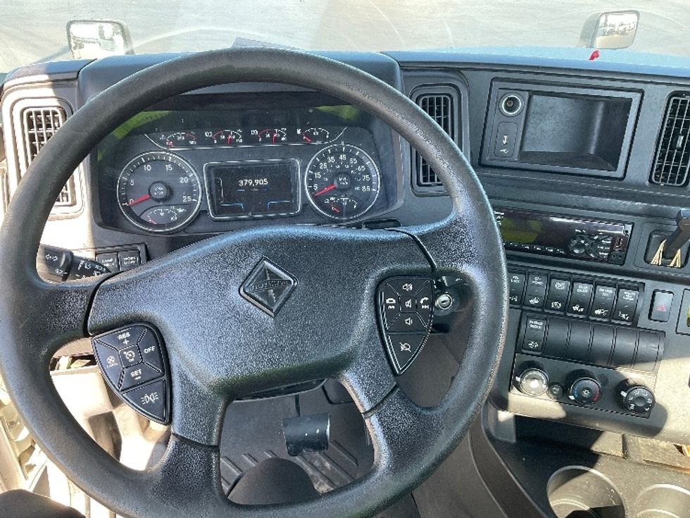 Day Cab Tractor-Heavy Duty Tractors-International-2019-LT625-Stockton-CA-379,904\n\t\tmiles-$ 26,000 - Image 11