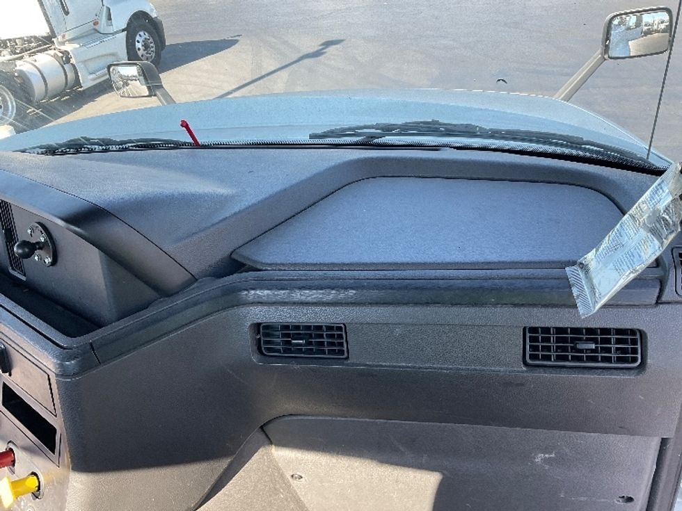 Day Cab Tractor-Heavy Duty Tractors-International-2019-LT625-Stockton-CA-379,904\n\t\tmiles-$ 26,000 - Image 13