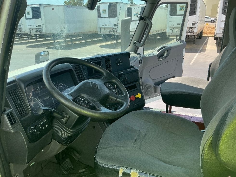 Day Cab Tractor-Heavy Duty Tractors-International-2019-LT625-Stockton-CA-398,021\n\t\tmiles-$ 25,000 - Image 10