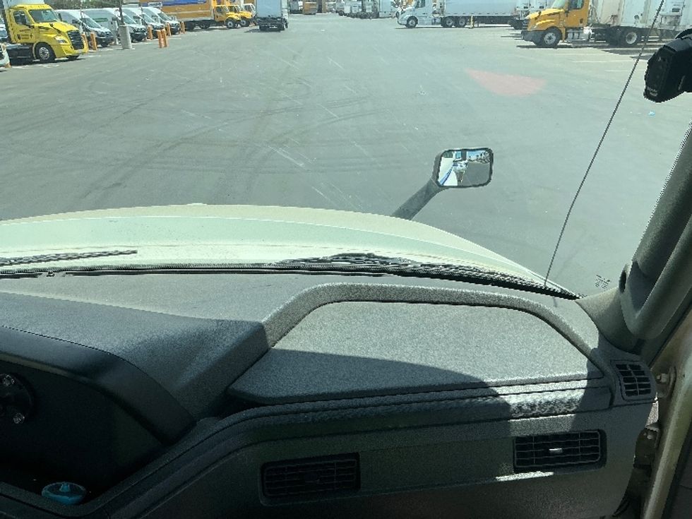 Day Cab Tractor-Heavy Duty Tractors-International-2019-LT625-Stockton-CA-398,021\n\t\tmiles-$ 25,000 - Image 13