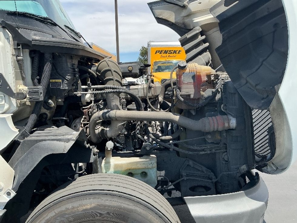 Day Cab Tractor-Heavy Duty Tractors-International-2019-LT625-Stockton-CA-398,021\n\t\tmiles-$ 25,000 - Image 15