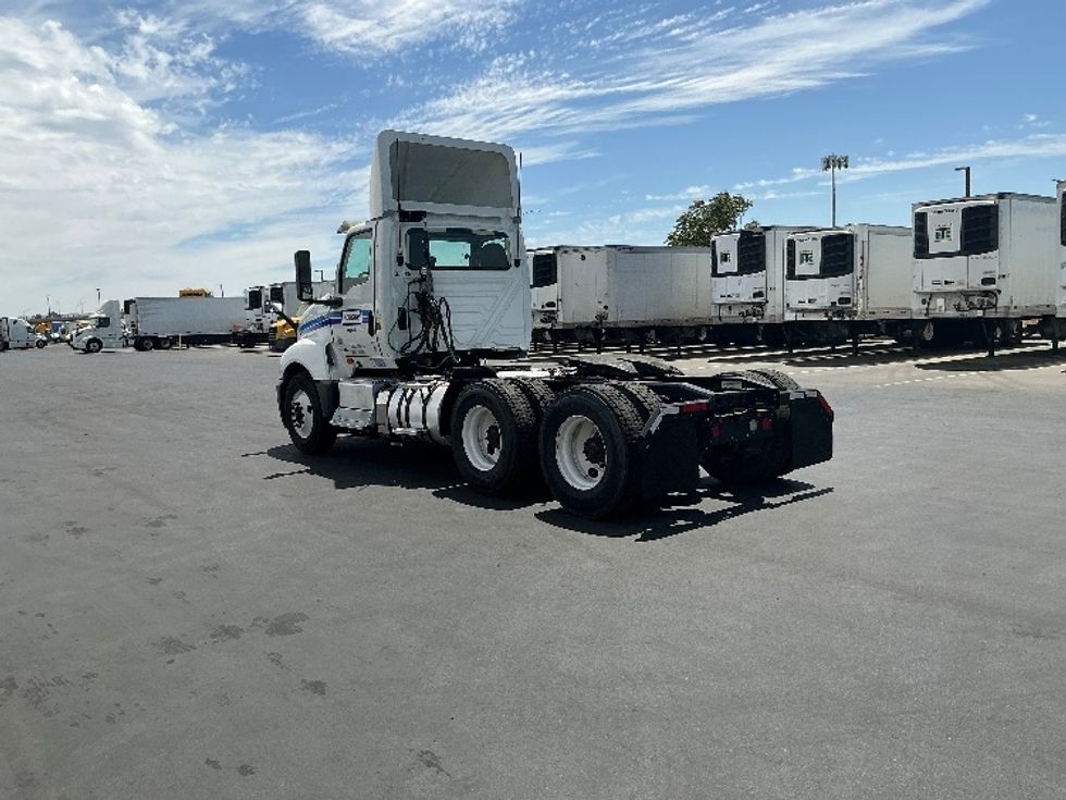 Day Cab Tractor-Heavy Duty Tractors-International-2019-LT625-Stockton-CA-398,021\n\t\tmiles-$ 25,000 - Image 5
