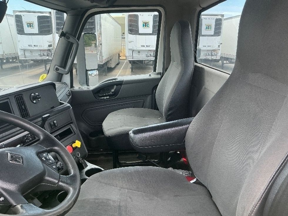 Day Cab Tractor-Heavy Duty Tractors-International-2019-LT625-Stockton-CA-410,731\n\t\tmiles-$ 24,500 - Image 10