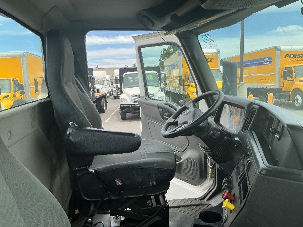 Day Cab Tractor-Heavy Duty Tractors-International-2019-LT625-Stockton-CA-410,731\n\t\tmiles-$ 24,500 - Image 13