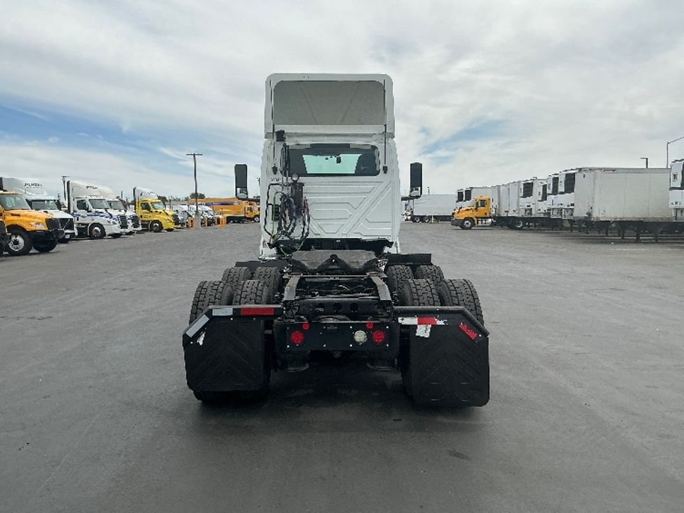 Day Cab Tractor-Heavy Duty Tractors-International-2019-LT625-Stockton-CA-410,731\n\t\tmiles-$ 24,500 - Image 6