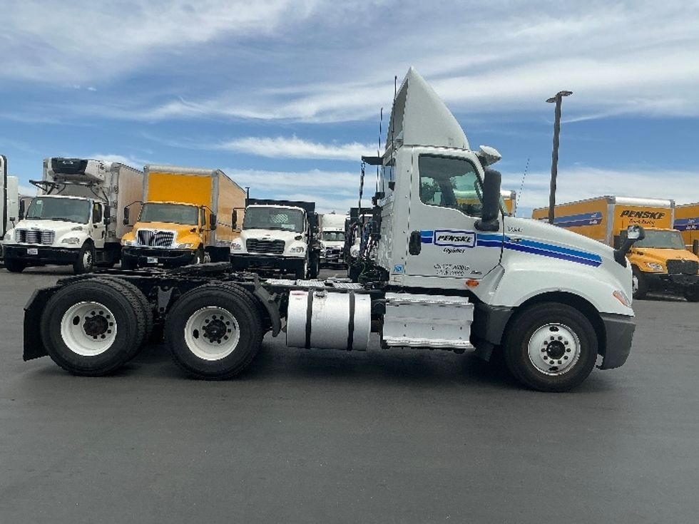 Day Cab Tractor-Heavy Duty Tractors-International-2019-LT625-Stockton-CA-410,731\n\t\tmiles-$ 24,500 - Image 8