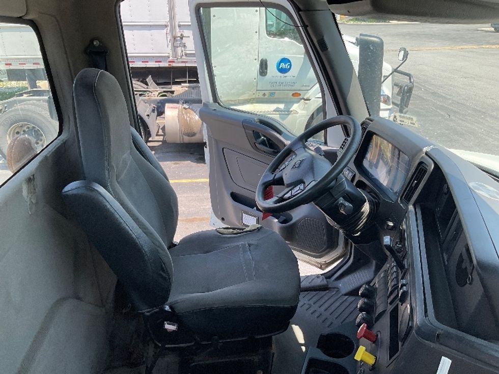 Day Cab Tractor-Heavy Duty Tractors-International-2019-LT625-Stoney Creek-ON-462,625\n\t\tkm-$ 13,250 - Image 14
