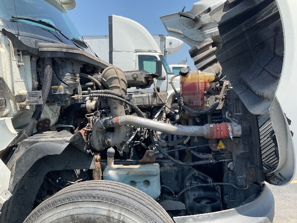 Day Cab Tractor-Heavy Duty Tractors-International-2019-LT625-Stoney Creek-ON-462,625\n\t\tkm-$ 13,250 - Image 15