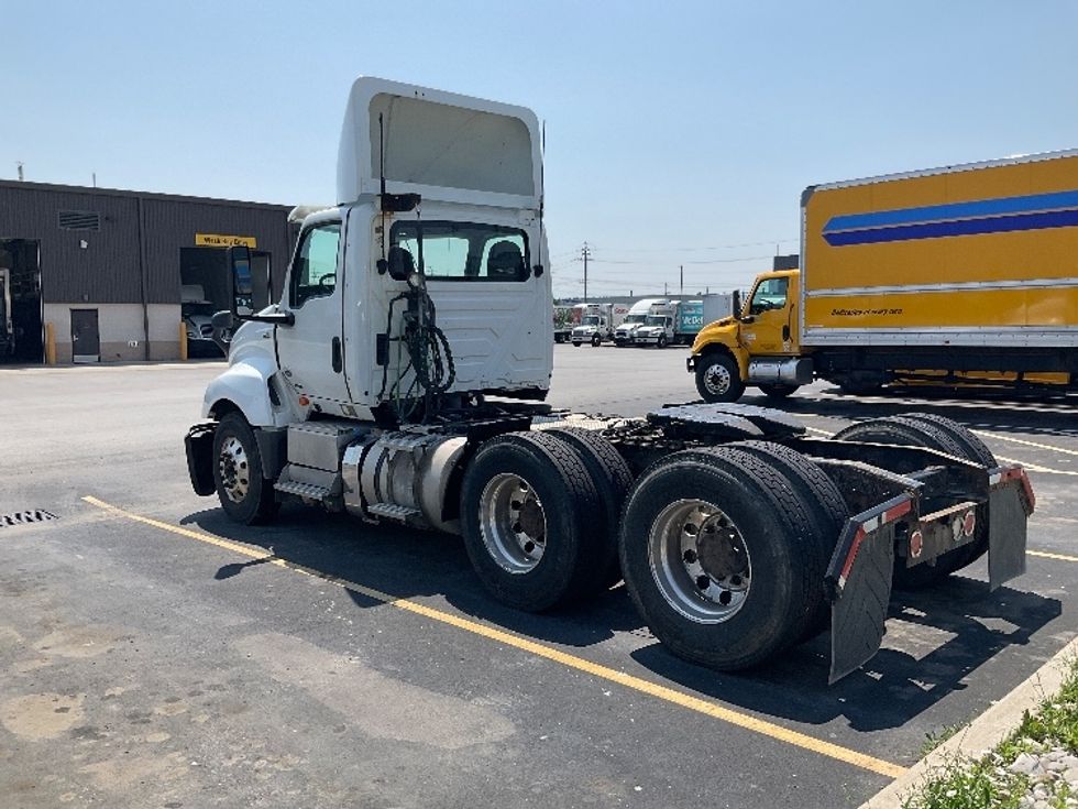 Day Cab Tractor-Heavy Duty Tractors-International-2019-LT625-Stoney Creek-ON-462,625\n\t\tkm-$ 13,250 - Image 5