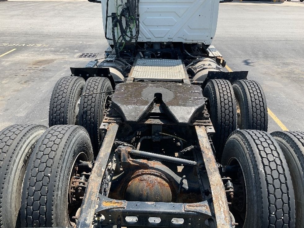 Day Cab Tractor-Heavy Duty Tractors-International-2019-LT625-Stoney Creek-ON-462,625\n\t\tkm-$ 13,250 - Image 6
