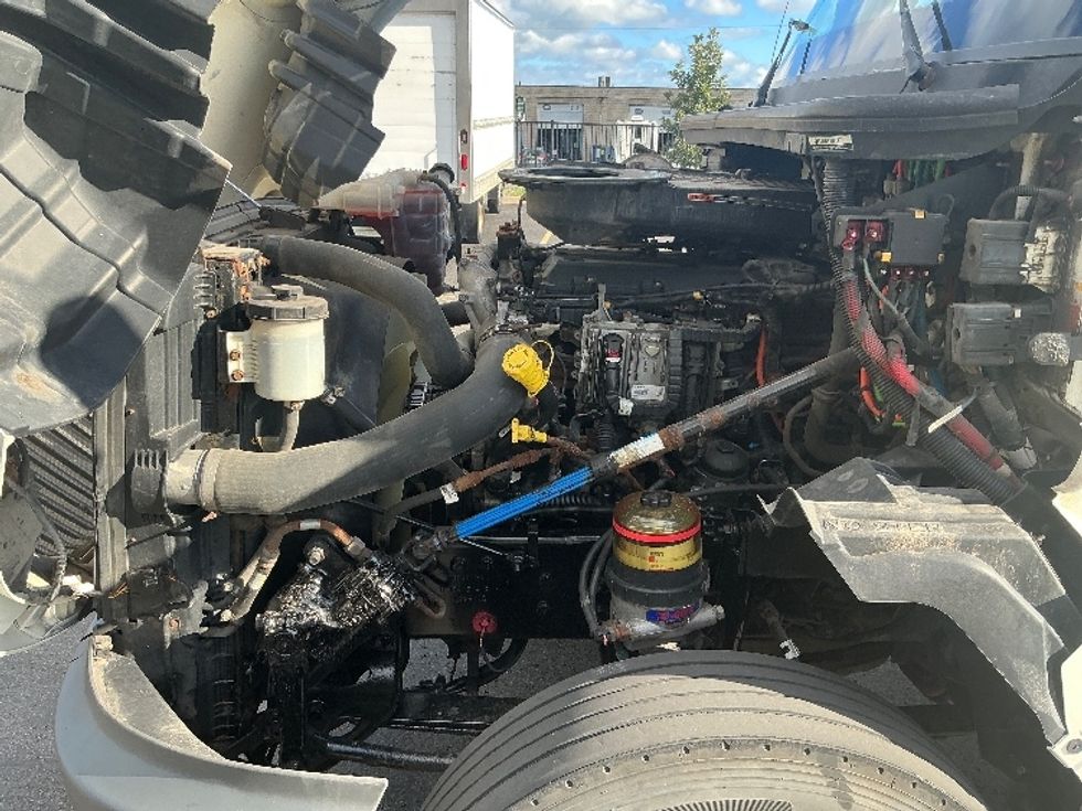 Day Cab Tractor-Heavy Duty Tractors-International-2019-LT625-Stoney Creek-ON-510,193\n\t\tkm-$ 35,750 - Image 16