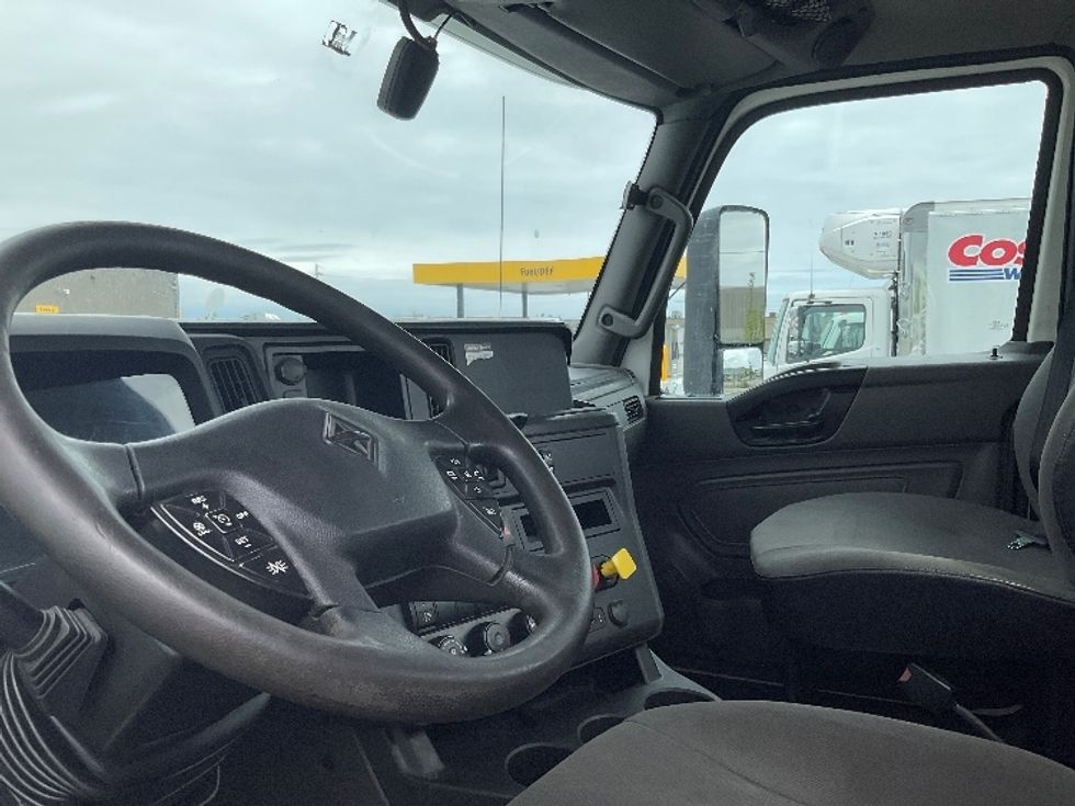 Day Cab Tractor-Heavy Duty Tractors-International-2019-LT625-Stoney Creek-ON-526,744\n\t\tkm-$ 35,750 - Image 10