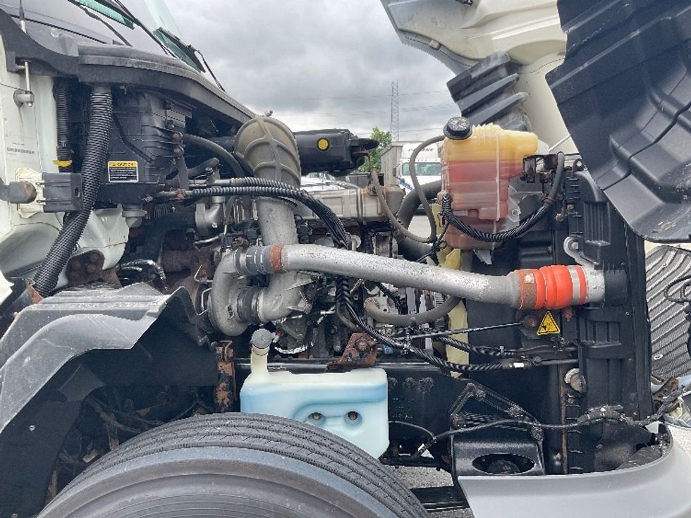 Day Cab Tractor-Heavy Duty Tractors-International-2019-LT625-Stoney Creek-ON-526,744\n\t\tkm-$ 35,750 - Image 15