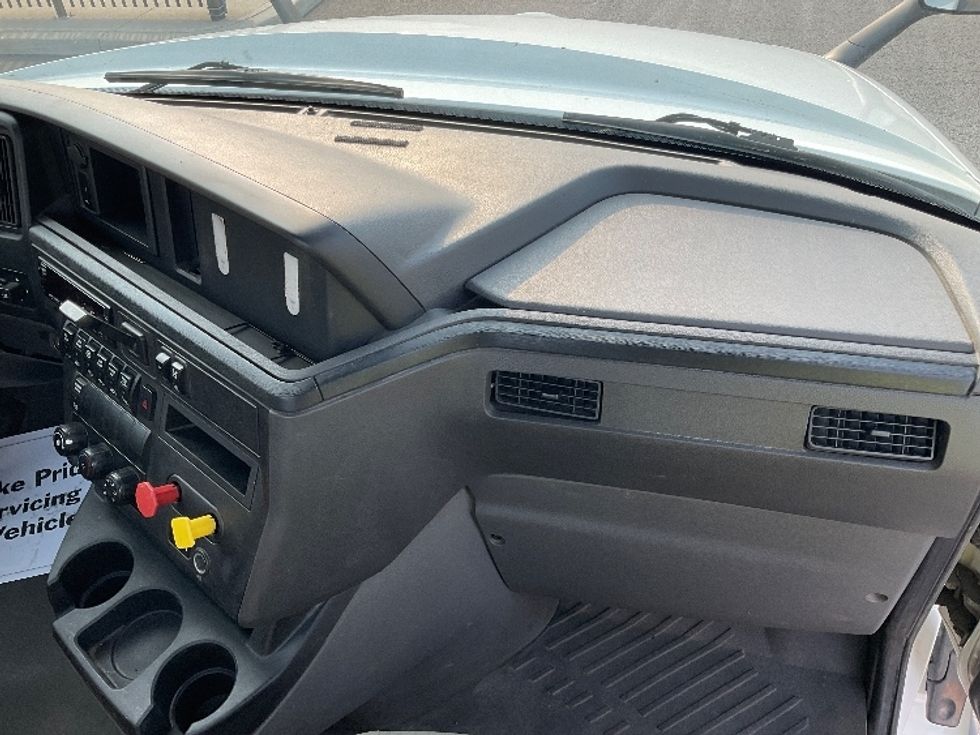 Day Cab Tractor-Heavy Duty Tractors-International-2019-LT625-Stoney Creek-ON-543,428\n\t\tkm-$ 36,250 - Image 13