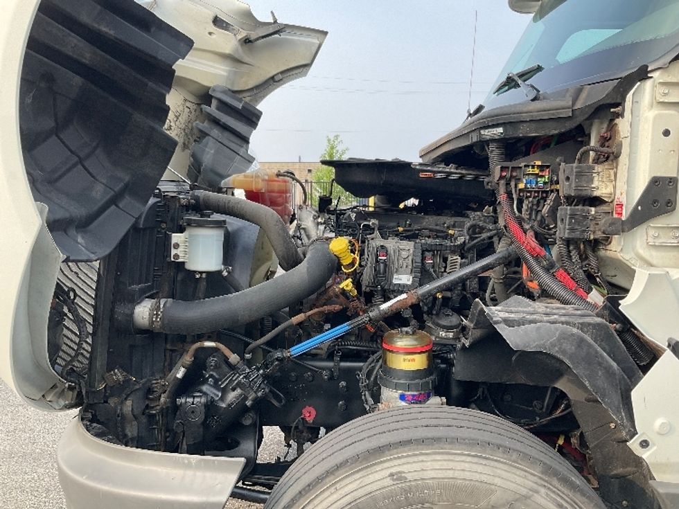 Day Cab Tractor-Heavy Duty Tractors-International-2019-LT625-Stoney Creek-ON-543,428\n\t\tkm-$ 36,250 - Image 16