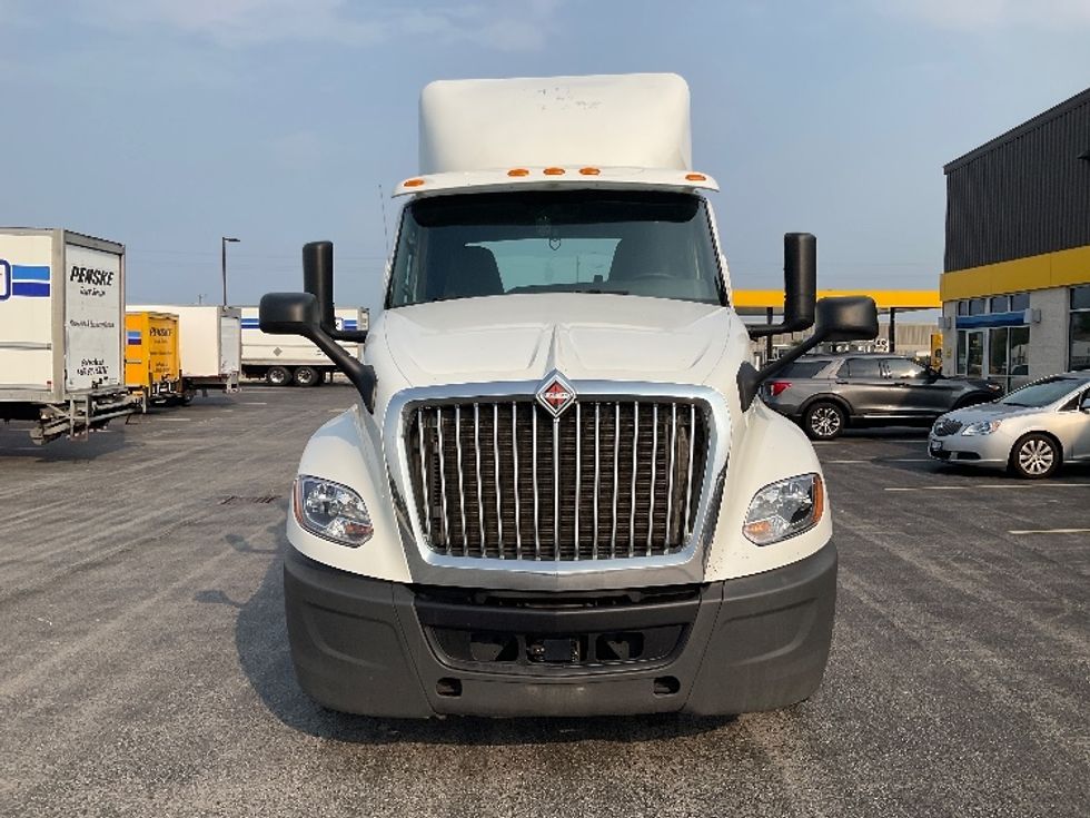 Day Cab Tractor-Heavy Duty Tractors-International-2019-LT625-Stoney Creek-ON-543,428\n\t\tkm-$ 36,250 - Image 2