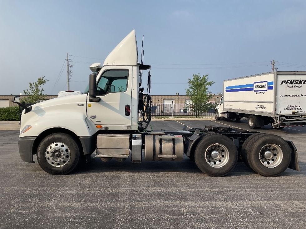 Day Cab Tractor-Heavy Duty Tractors-International-2019-LT625-Stoney Creek-ON-543,428\n\t\tkm-$ 36,250 - Image 4