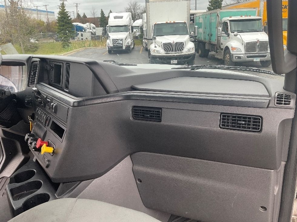 Day Cab Tractor-Heavy Duty Tractors-International-2019-LT625-Sturtevant-WI-205,425\n\t\tmiles-$ 29,000 - Image 13