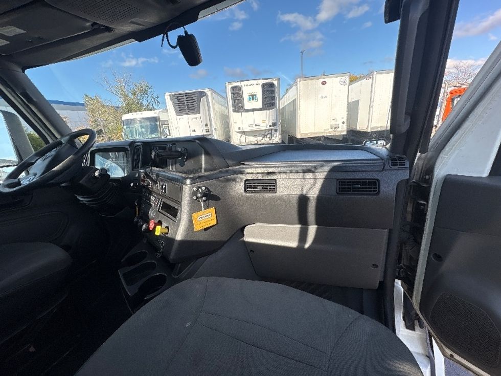 Day Cab Tractor-Heavy Duty Tractors-International-2019-LT625-Sturtevant-WI-268,163\n\t\tmiles-$ 29,000 - Image 13