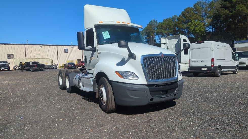 Day Cab Tractor-Heavy Duty Tractors-International-2019-LT625-Suwanee-GA-347,929\n\t\tmiles-$ 27,250 - Image 1