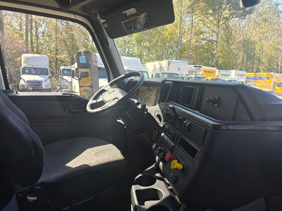 Day Cab Tractor-Heavy Duty Tractors-International-2019-LT625-Suwanee-GA-347,929\n\t\tmiles-$ 27,250 - Image 11