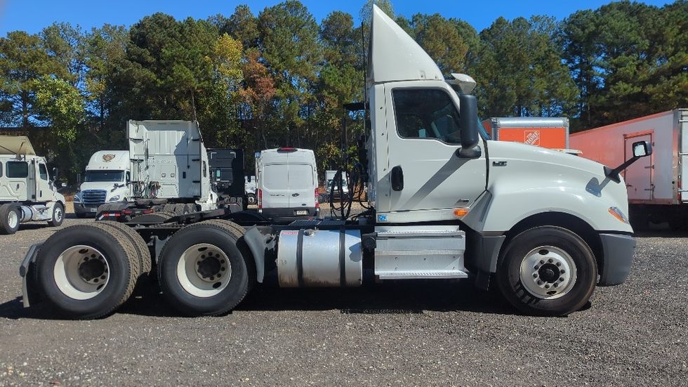 Day Cab Tractor-Heavy Duty Tractors-International-2019-LT625-Suwanee-GA-347,929\n\t\tmiles-$ 27,250 - Image 8