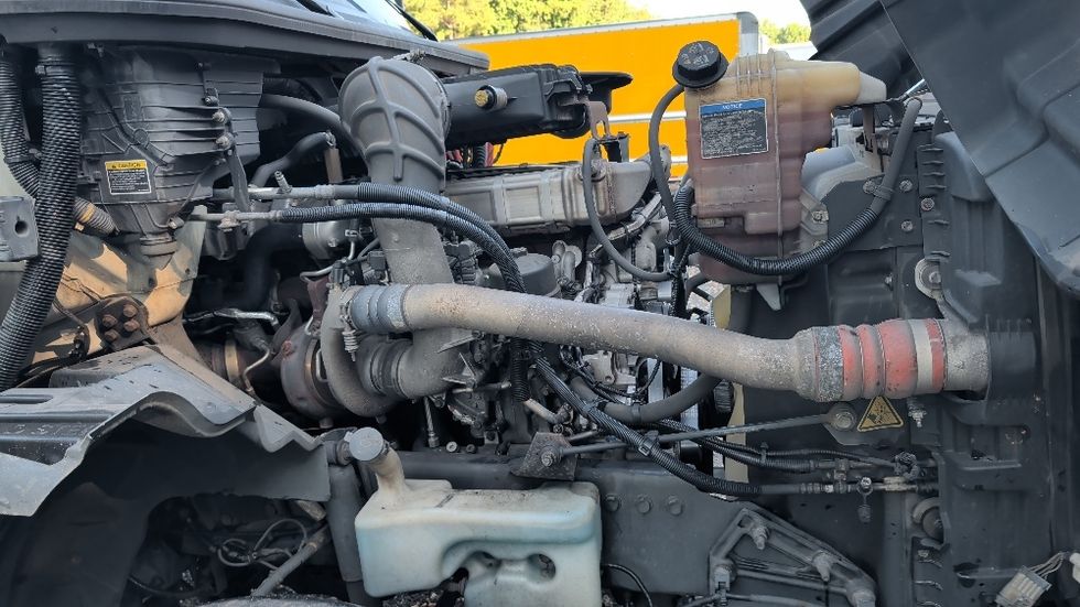 Day Cab Tractor-Heavy Duty Tractors-International-2019-LT625-Suwanee-GA-358,058\n\t\tmiles-$ 25,750 - Image 15