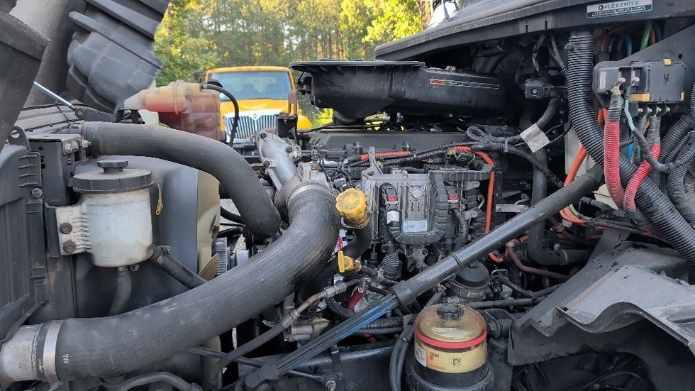 Day Cab Tractor-Heavy Duty Tractors-International-2019-LT625-Suwanee-GA-358,058\n\t\tmiles-$ 25,750 - Image 16