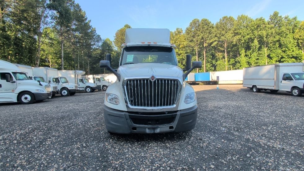 Day Cab Tractor-Heavy Duty Tractors-International-2019-LT625-Suwanee-GA-358,058\n\t\tmiles-$ 25,750 - Image 2