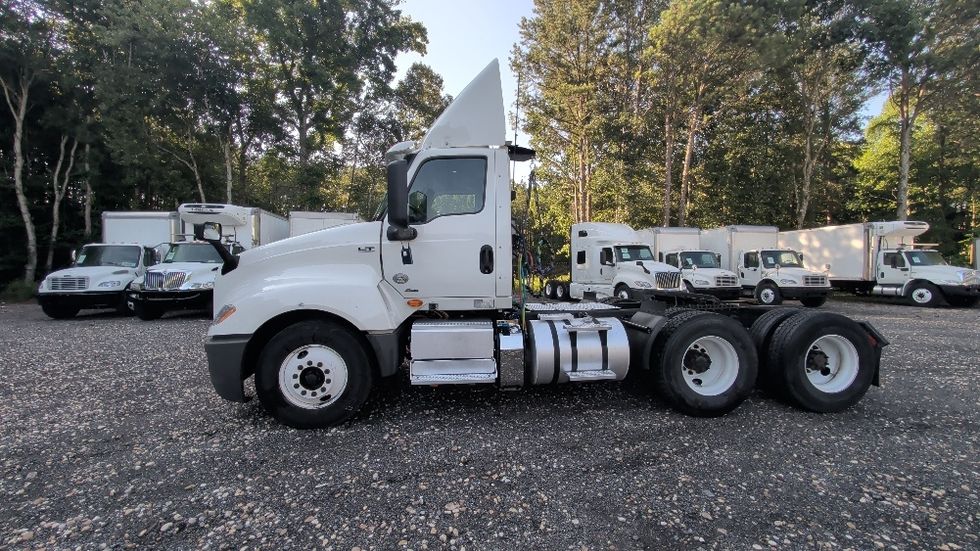 Day Cab Tractor-Heavy Duty Tractors-International-2019-LT625-Suwanee-GA-358,058\n\t\tmiles-$ 25,750 - Image 4