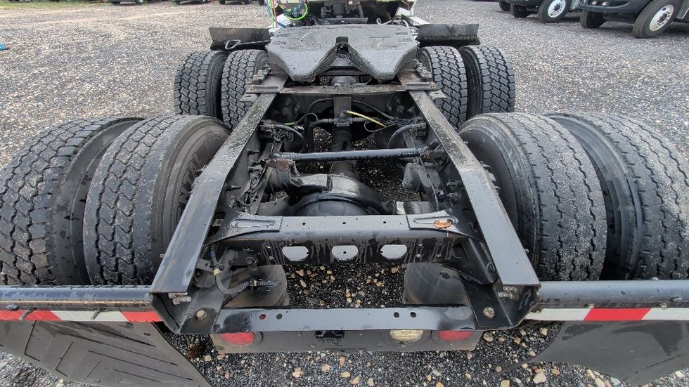 Day Cab Tractor-Heavy Duty Tractors-International-2019-LT625-Suwanee-GA-358,058\n\t\tmiles-$ 25,750 - Image 6
