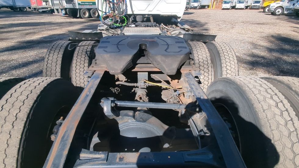 Day Cab Tractor-Heavy Duty Tractors-International-2019-LT625-Suwanee-GA-428,968\n\t\tmiles-$ 22,750 - Image 6