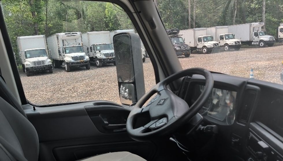 Day Cab Tractor-Heavy Duty Tractors-International-2019-LT625-Suwanee-GA-431,617\n\t\tmiles-$ 23,500 - Image 13