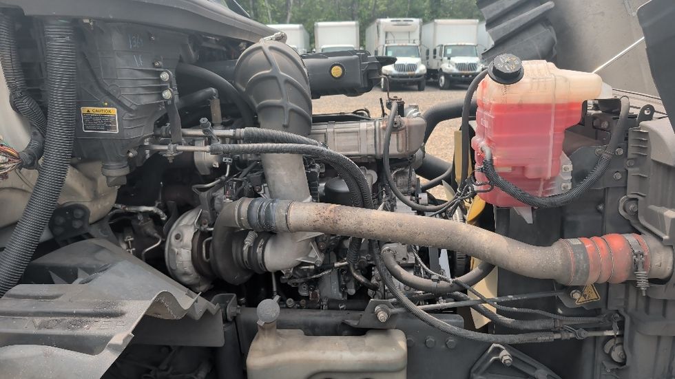 Day Cab Tractor-Heavy Duty Tractors-International-2019-LT625-Suwanee-GA-431,617\n\t\tmiles-$ 23,500 - Image 14
