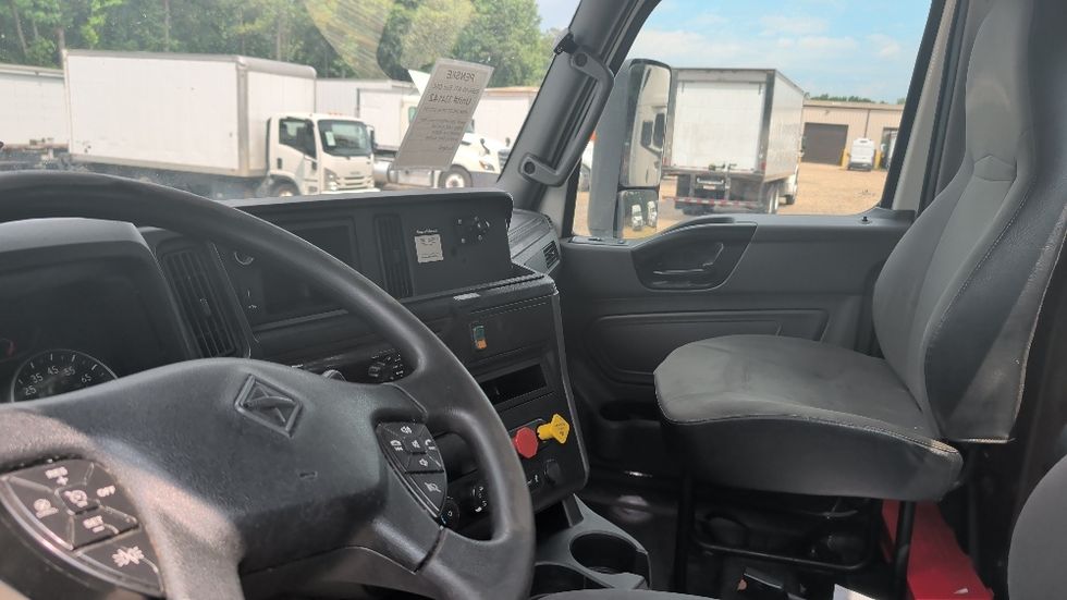 Day Cab Tractor-Heavy Duty Tractors-International-2019-LT625-Suwanee-GA-431,617\n\t\tmiles-$ 23,500 - Image 9