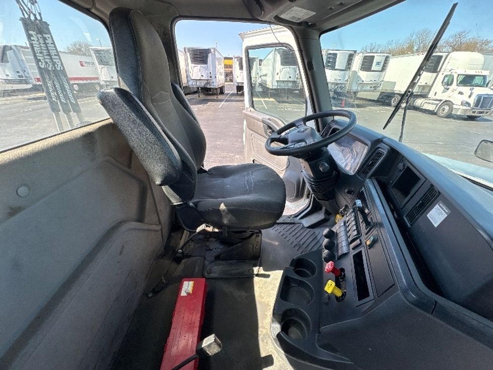 Day Cab Tractor-Heavy Duty Tractors-International-2019-LT625-Swedesboro-NJ-189,781\n\t\tmiles-$ 31,250 - Image 14