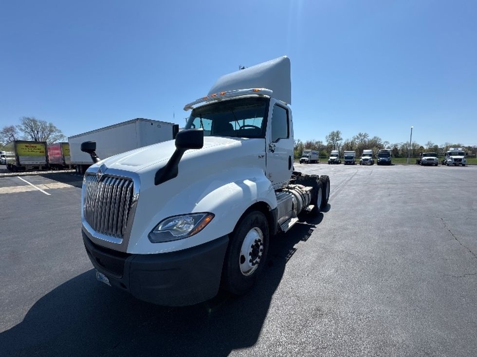 Day Cab Tractor-Heavy Duty Tractors-International-2019-LT625-Swedesboro-NJ-189,781\n\t\tmiles-$ 31,250 - Image 3