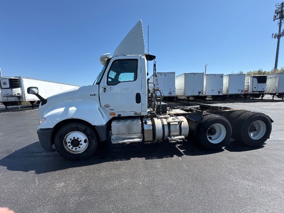 Day Cab Tractor-Heavy Duty Tractors-International-2019-LT625-Swedesboro-NJ-189,781\n\t\tmiles-$ 31,250 - Image 4