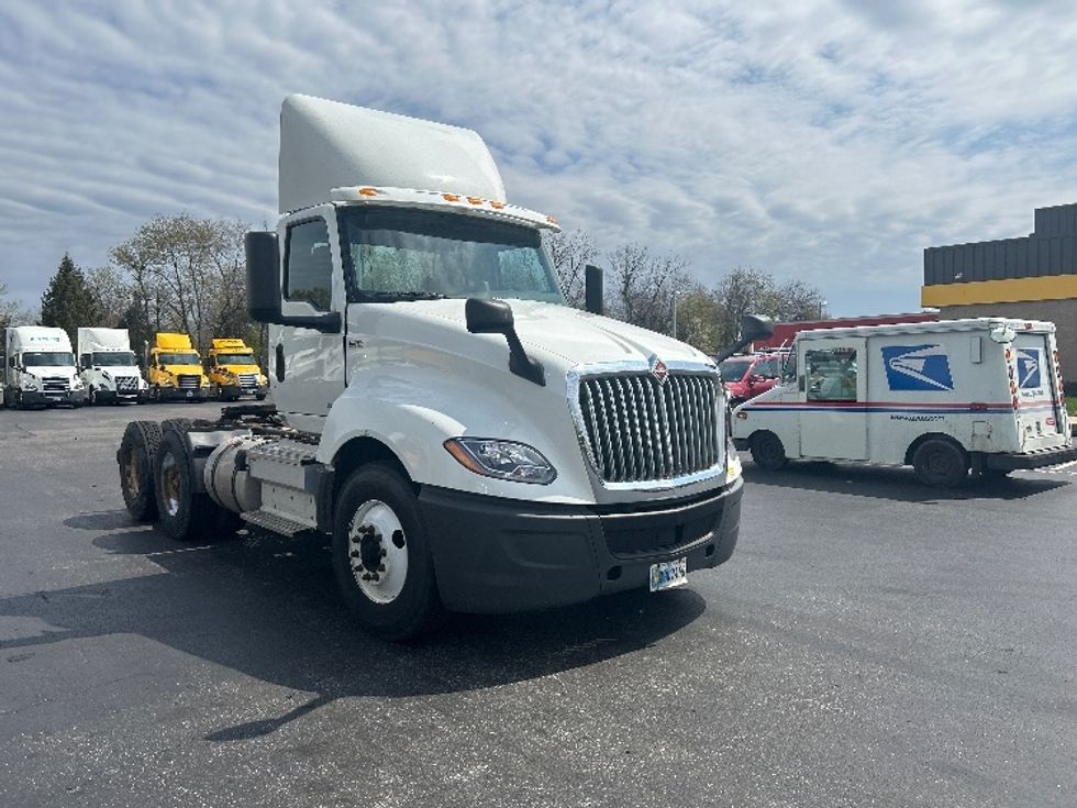 Day Cab Tractor-Heavy Duty Tractors-International-2019-LT625-Swedesboro-NJ-209,173\n\t\tmiles-$ 28,750 - Image 1