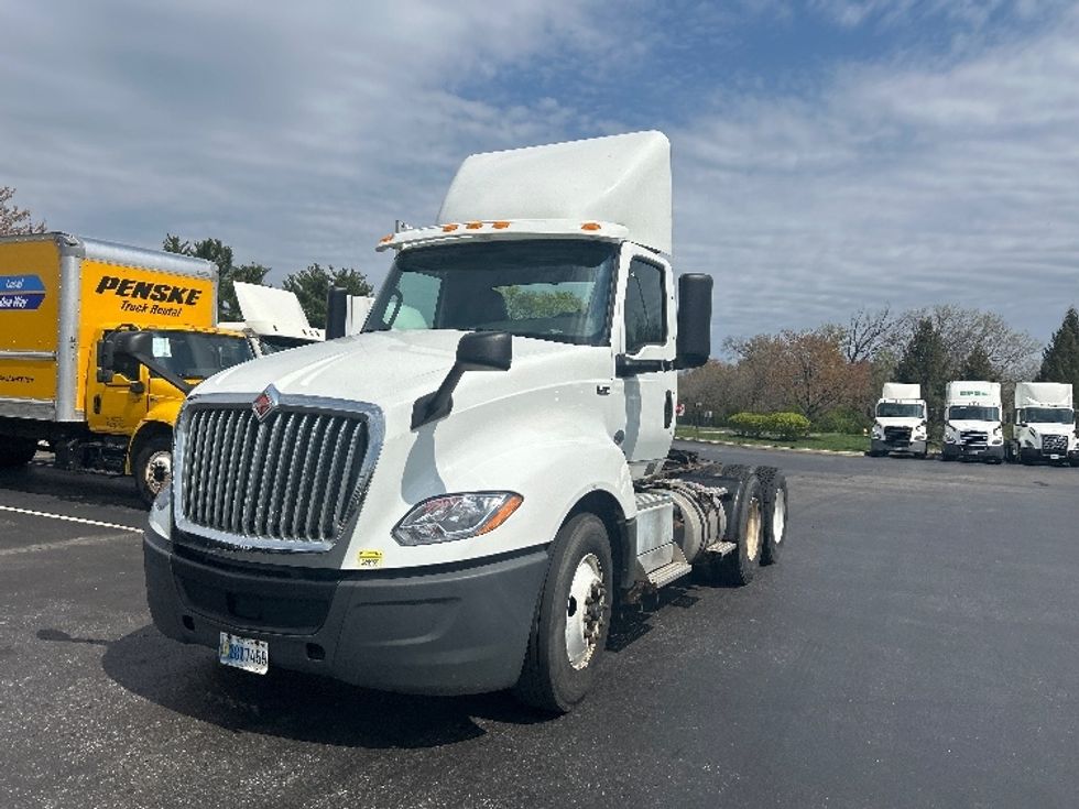 Day Cab Tractor-Heavy Duty Tractors-International-2019-LT625-Swedesboro-NJ-209,173\n\t\tmiles-$ 28,750 - Image 3