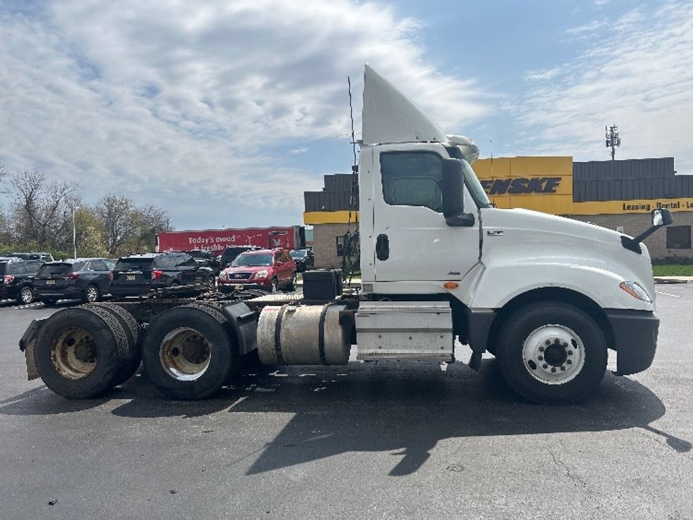 Day Cab Tractor-Heavy Duty Tractors-International-2019-LT625-Swedesboro-NJ-209,173\n\t\tmiles-$ 28,750 - Image 8