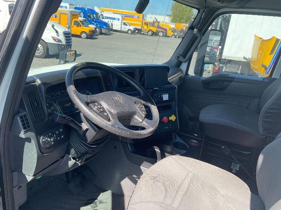 Day Cab Tractor-Heavy Duty Tractors-International-2019-LT625-Tacoma-WA-126,656\n\t\tmiles-$ 32,250 - Image 10