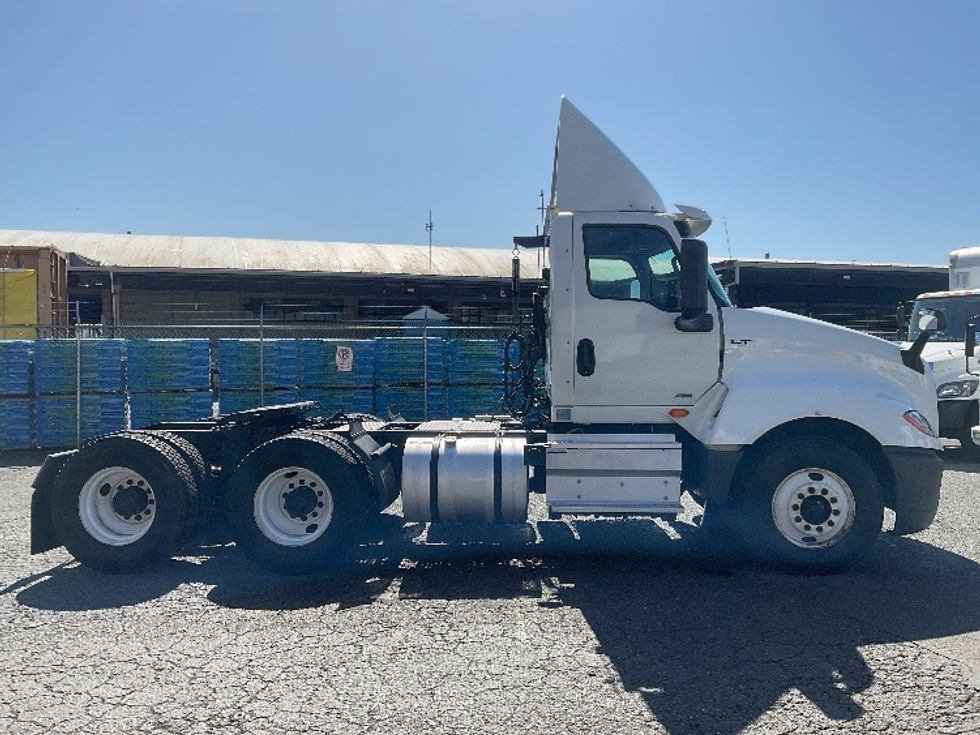 Day Cab Tractor-Heavy Duty Tractors-International-2019-LT625-Tacoma-WA-126,656\n\t\tmiles-$ 32,250 - Image 8